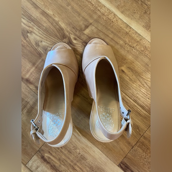 Vince Camuto Frasper Peep Toe Shootie - Picture 2 of 5